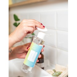 Agua micelar con dispensador One Touch - Toallitas Refrescantes