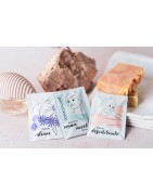 Sobres y toallitas individuales de belleza, cosmética y cuidado personal